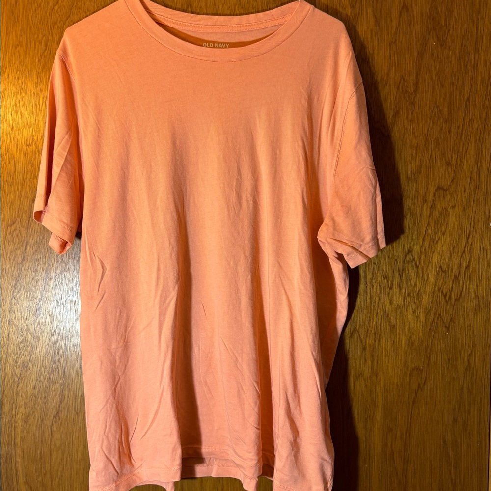 Men’s Medium Old Navy Tee